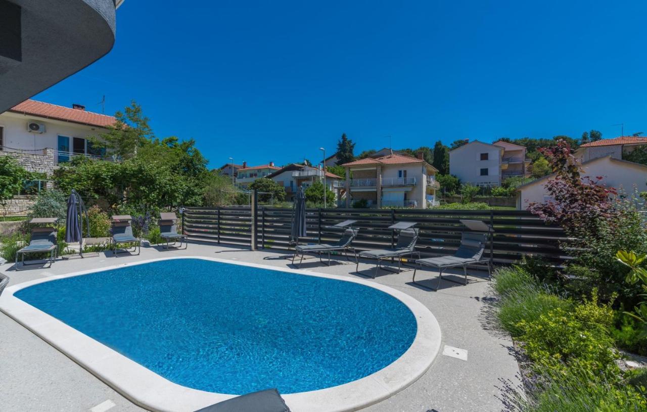 Modern Apartments With Shared Pool Near The Sea 普拉 外观 照片