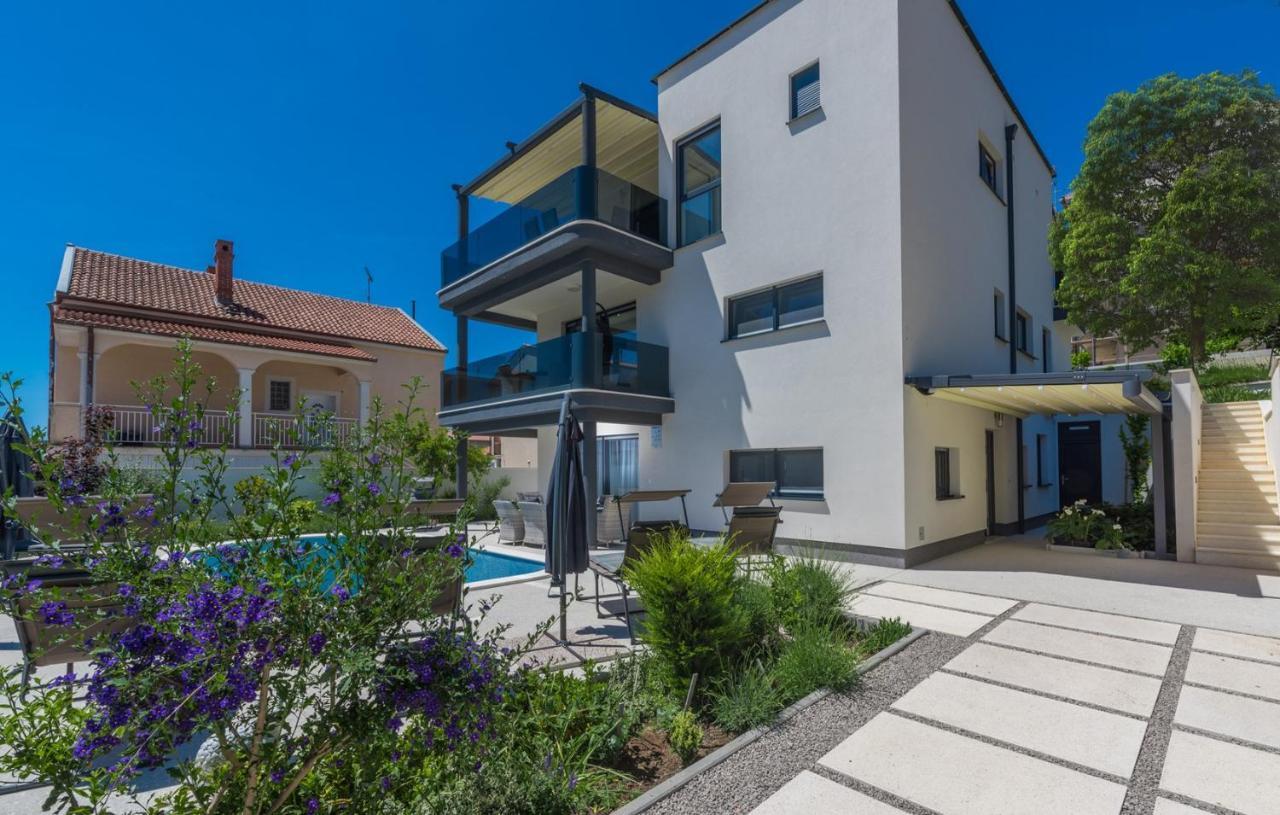 Modern Apartments With Shared Pool Near The Sea 普拉 外观 照片